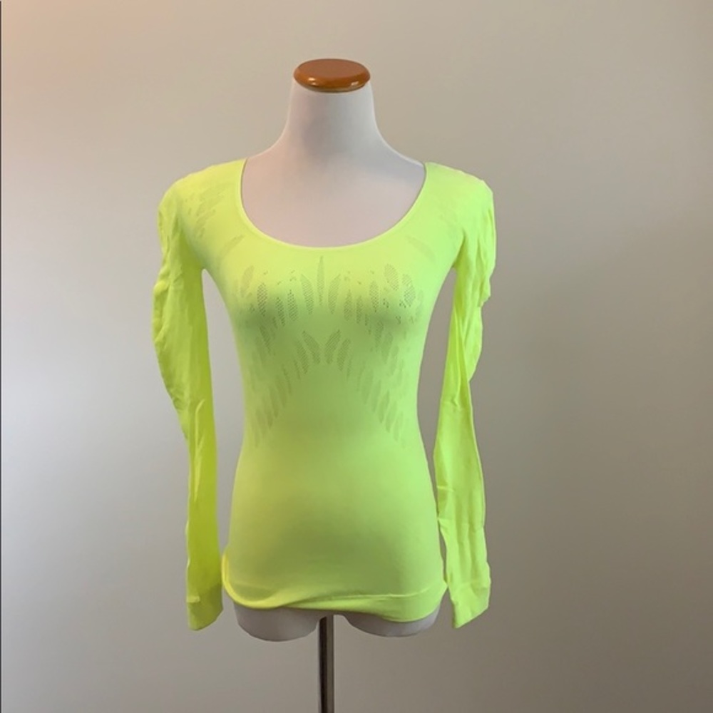 Lorna Jane yellow long sleeve size small